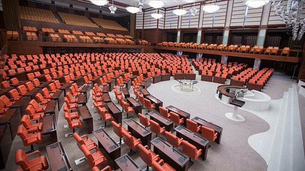 En Düşük Emekli Maaşı Yükseliyor: Yüzde 42,6 Zam ve Refah Payı Ekleniyor